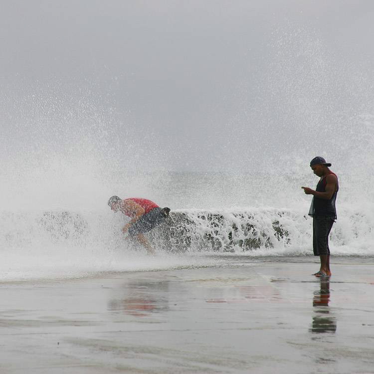 Malecon wave